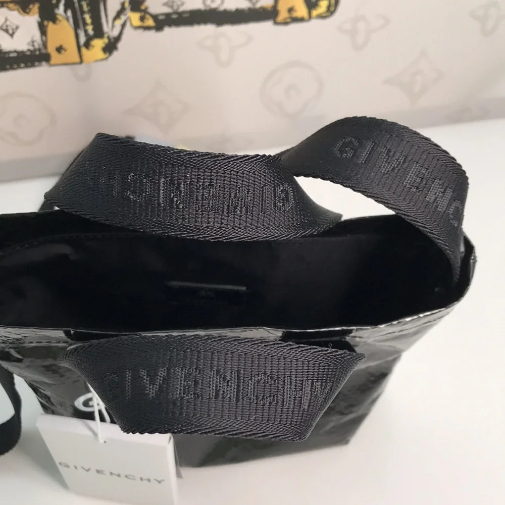 New Givenchy Black G-Shopper Mini Tote Bag Open Top Authentic”